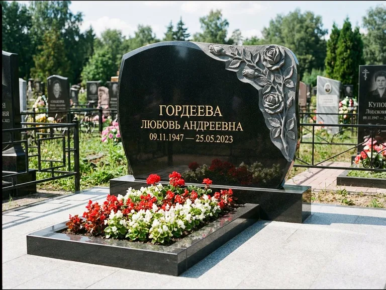Памятник с барельефом — выполненная работа 16 в Калининграде
