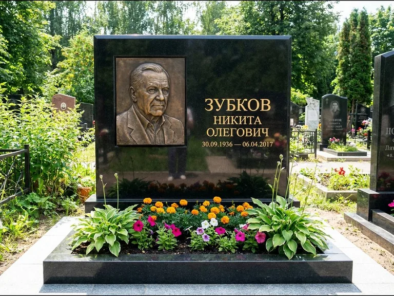 Памятник с барельефом — выполненная работа 19 в Калининграде