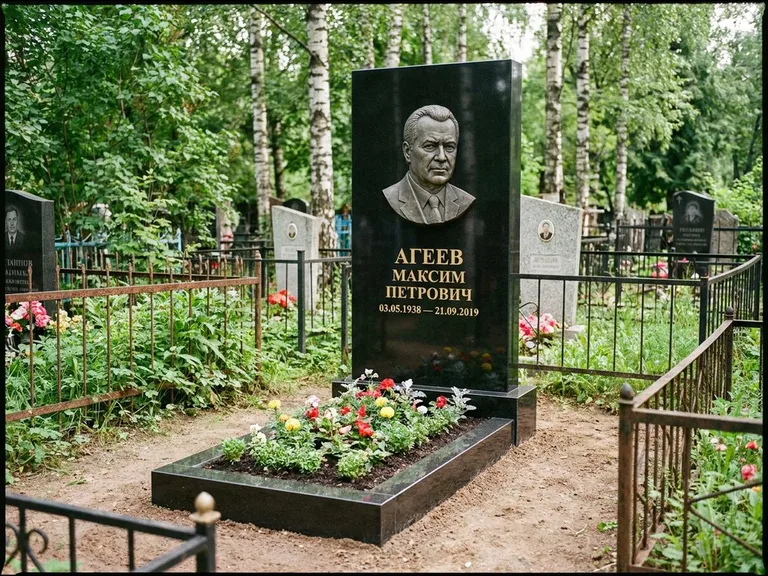 Памятник с барельефом — выполненная работа 1 в Калининграде