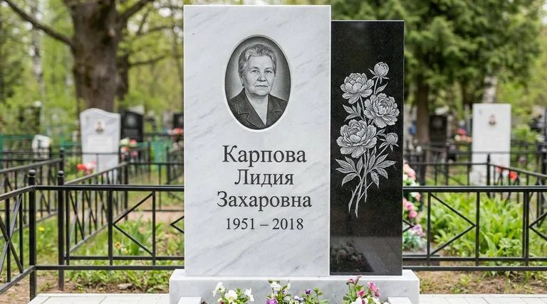 Памятник с гравировкой пионов — выполненная работа «Карпова» в Калининграде