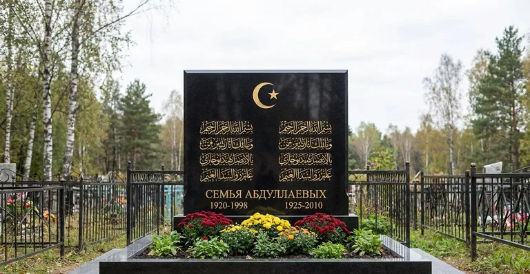 Мраморный мусульманский памятник, Памятники мастерской «Мастер Каменев» на кладбищах Тулы