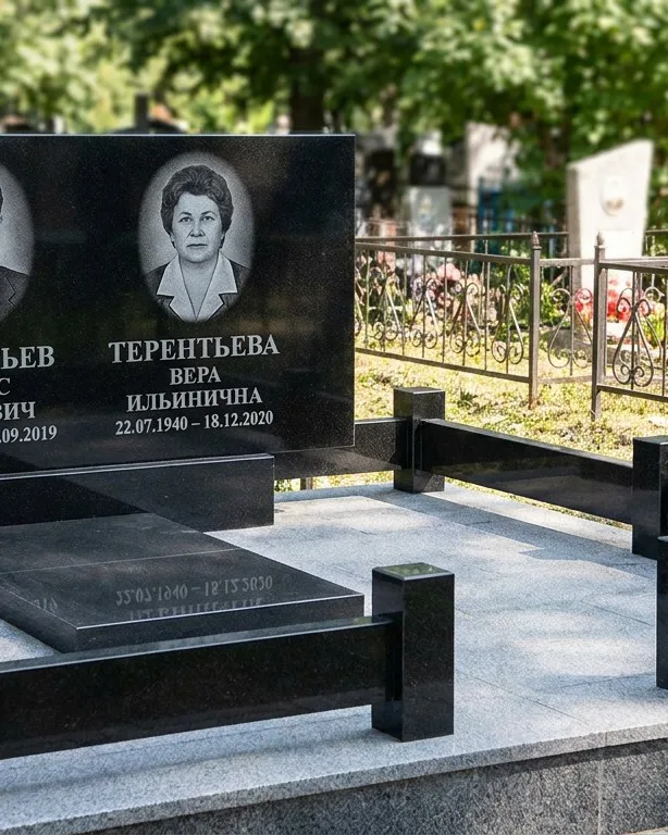 Премиум памятник под ключ с золочёной гравировкой в Калининграде