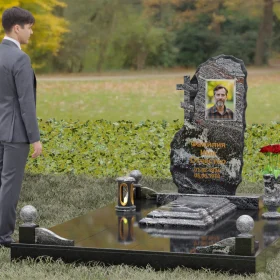 Памятник П102