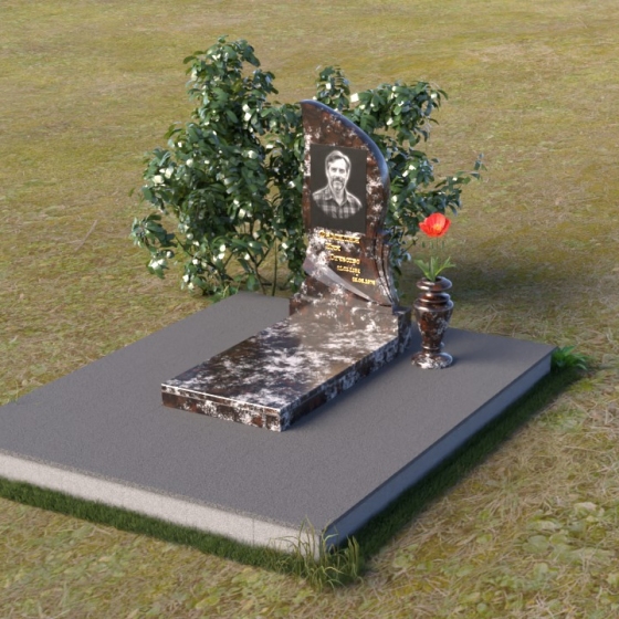 Гранитный монумент с плавным изгибом и резьбой, гранит амфиболит