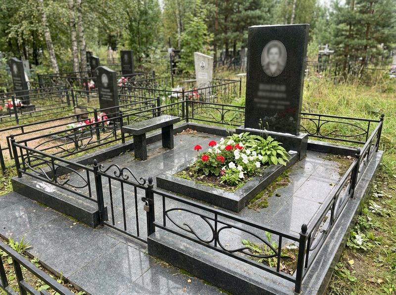 Благоустройство могилы в Калининграде — пример 3